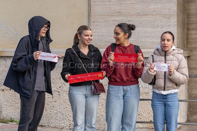 Il ricordo delle vittime della strage a Nuoro (foto S.Novellu)