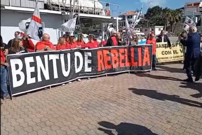 Manifestazione contro l'eolico (foto A.Zaccheroni)