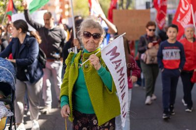 Nuoro, manifestazione per la Palestina (foto S.Novellu)