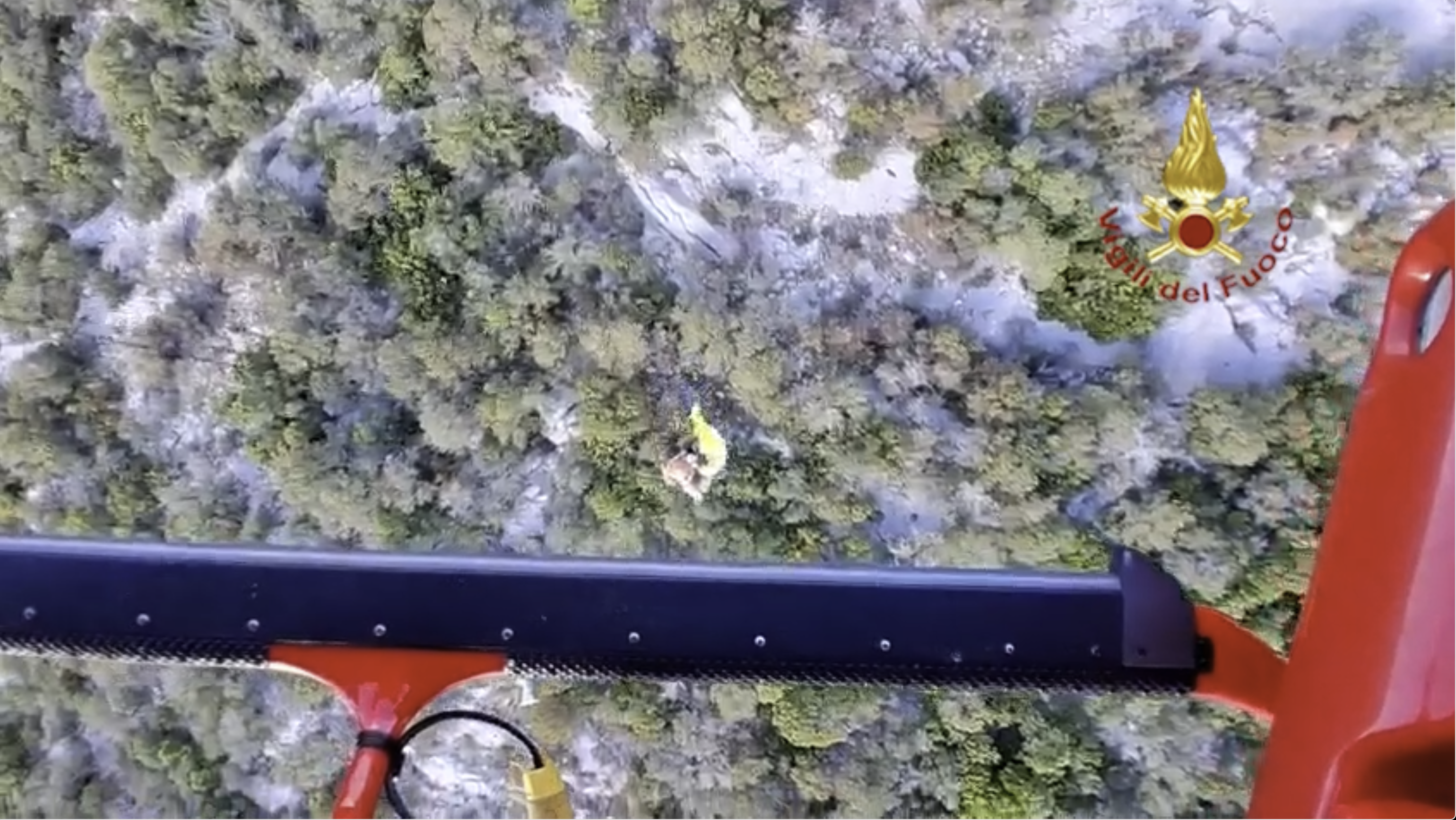 Dorgali. Le immagini del recupero del turista disperso a Cala Oddoana – VIDEO