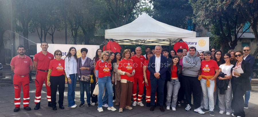 Bosa. Il Rotary Club dona un defibrillatore al Comune in occasione del “Polio Day World”