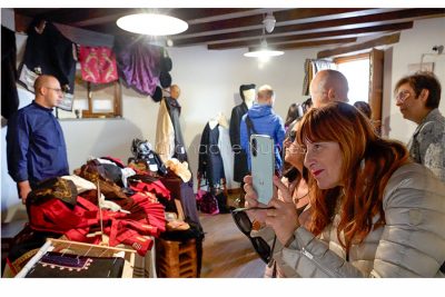 Abiti tradizionali a Mastros in Nugoro (foto S.Novellu)