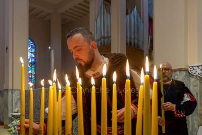 Accensione dei ceri votivi (foto S.Novellu)