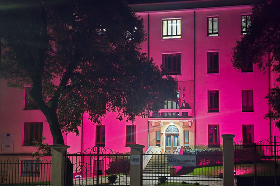 Nuoro si illumina di viola per la giornata Mondiale della Prematurità: “Nulla è davvero lieve per chi la vive”