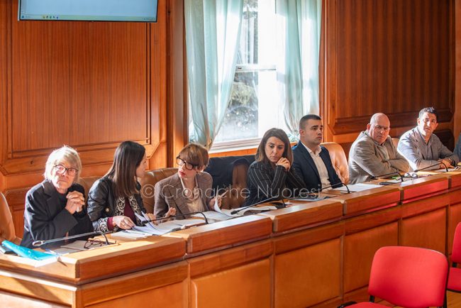 La Maggioranza in consiglio provinciale (foto S.Novellu).