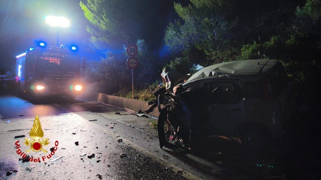 Ancora sangue sulle strade sarde: due morti e un ferito grave in un frontale