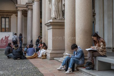 Milano, studenti dell'Accademia di Brera (foto S.Novellu)