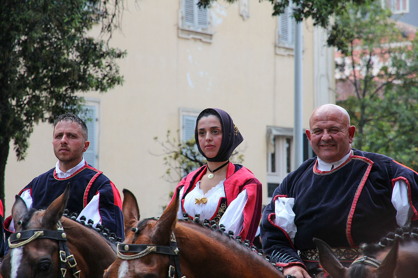 Autunno in Barbagia: il sipario si alza su Gadoni e Oniferi, tra riti del fuoco e archeologia millenaria