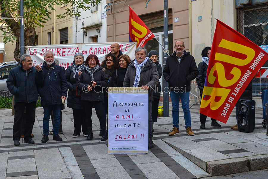 Sciopero generale. Nuoro  scende in piazza contro una finanziaria che investe sulla guerra