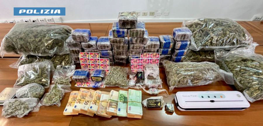 27 kg di droga e migliaia di euro in contanti: arrestato insospettabile organizzatore di eventi