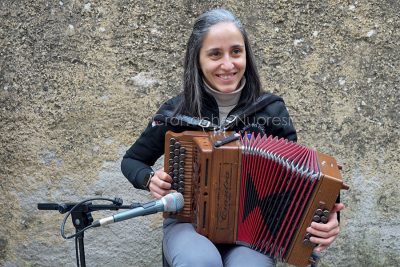 Valentina Chirra all'organetto (foto S.Novellu)