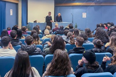 Il colonnello Cassese durante l'incontro