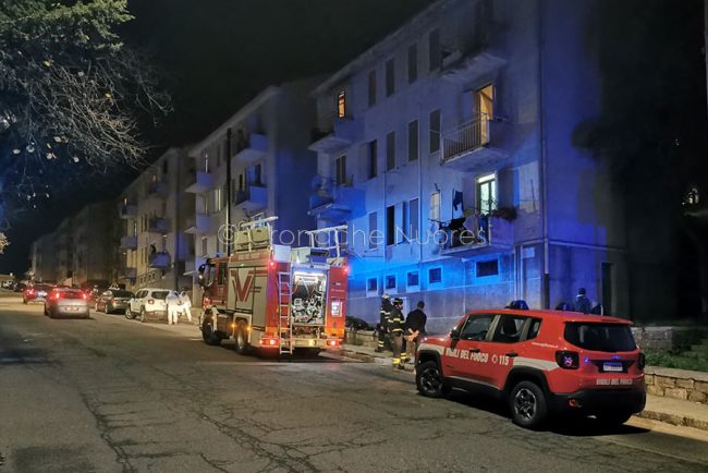 Le palazzine in cui e' divampato l'incendio (foto S.Novellu)