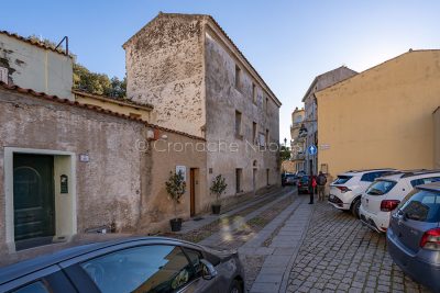 Piazza Salvatore Satta e la casa di Grazia Deledda (foto S.Novellu)