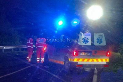 Un'ambulanza sul luogo dell'incidente