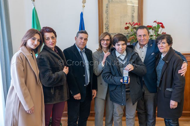 La famiglia Cabras col Prefetto (foto S.Novellu)