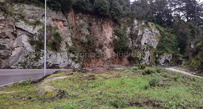 La frana sulla strada per l'Ortobene