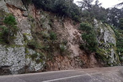La frana sulla strada per l'Ortobene