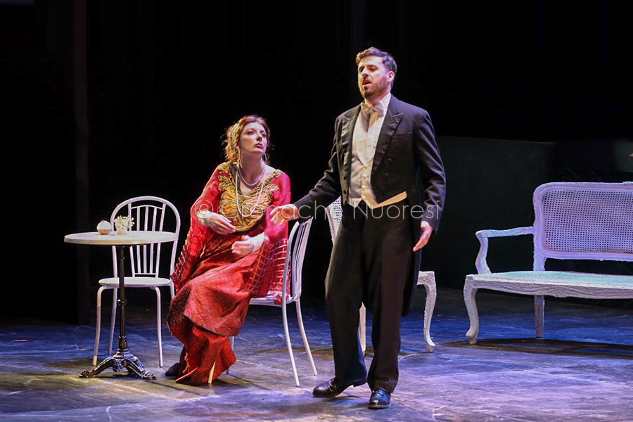 Trionfo a Livorno: il tenore nuorese Marco Puggioni incanta ne “La vedova allegra”