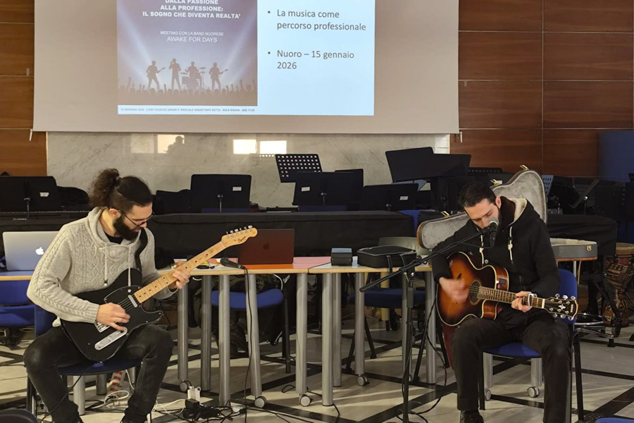 Nuoro. Lo School Tour riparte dal liceo “Satta” con la musica degli Awake for Days