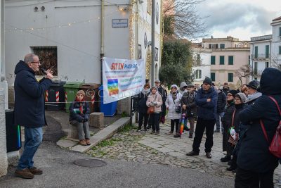 Sit in per la pace (foto Nieddu)