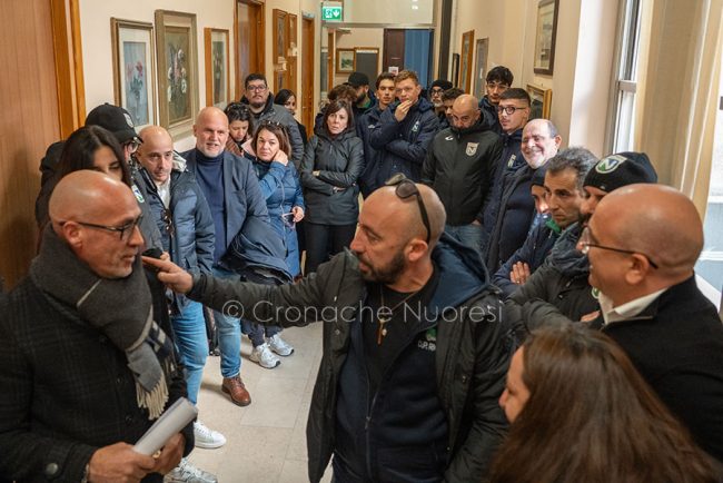 Un momento dell'incontro con la Nuorese (foto Novellu)