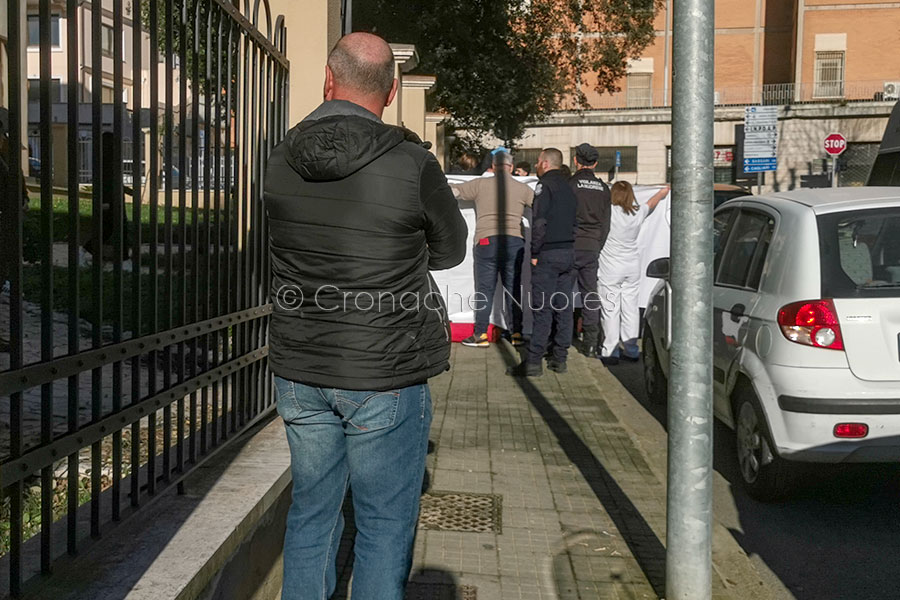 Tragedia in via Demurtas: muore un uomo colto da malore davanti alla Casa di Comunità