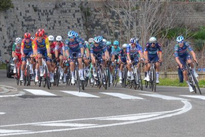 Il passaggio del giro di Sardegna a Nuoro (foto Nieddu)