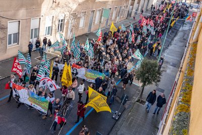 Nuoro, manifestazione contro il dimensionamento scolastico (foto S.Novellu)