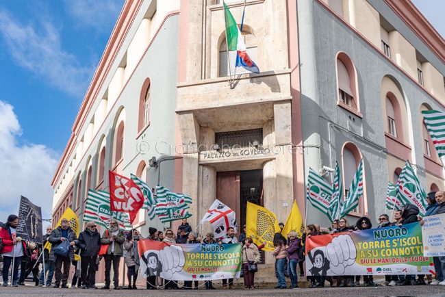 Nuoro, manifestazione contro il dimensionamento scolastico (foto S.Novellu)