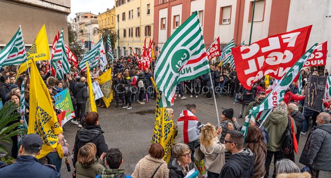 Nuoro, maninfestazione contro il dimensionamento scolastico (foto S.Novellu)