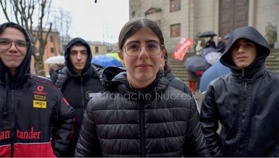 Studenti delle Magistrali alla manifestazione (foto S.Novellu)