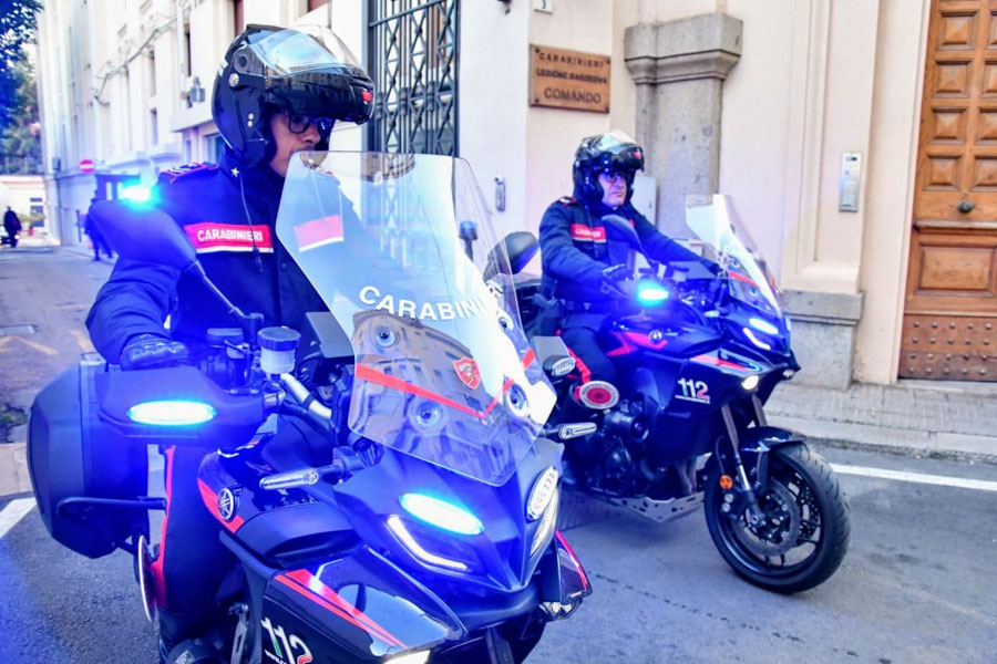 Evade i domiciliari prima in scooter e poi a piedi: in manette per ben due volte in poche ore
