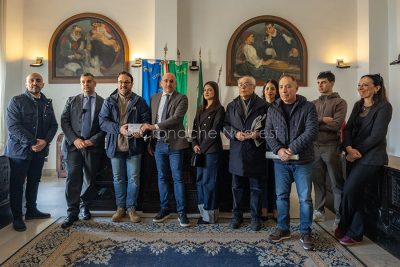 Consegna buoni salute delle ACLI Nuoro (foto S.Novellu)