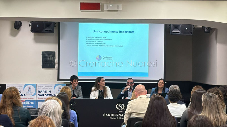 Giornata malattie rare. Onifai si illumina, Nuoro si ferma in segno di protesta