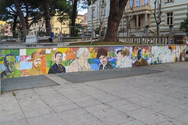 Murale au giardini di piazza V. Emanuele (foto Nieddu)