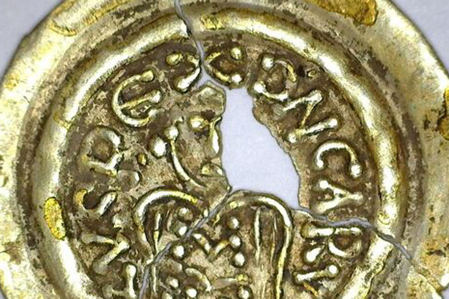 Traffico illecito di monete tra Sardegna e Bologna: sette indagati