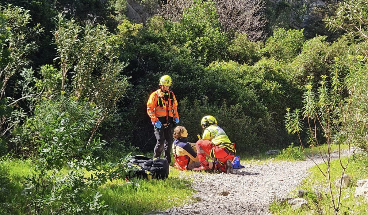 Dorgali. Escursionista ferita a Cala Fuili: salvata dal Soccorso Alpino