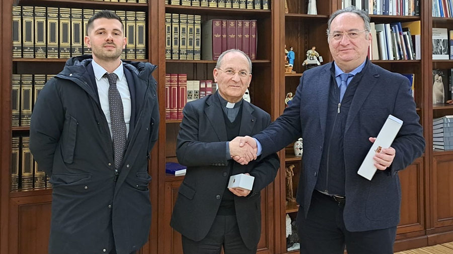 L’olio di Capaci a Nuoro: dal giardino di Falcone alla consacrazione nelle parrocchie