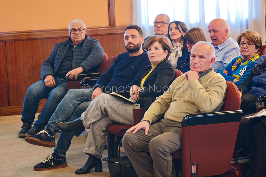 “Giù le mani dall’acqua sarda”. Da Nuoro la strategia contro la privatizzazione e la svendita nel mercato internazionale