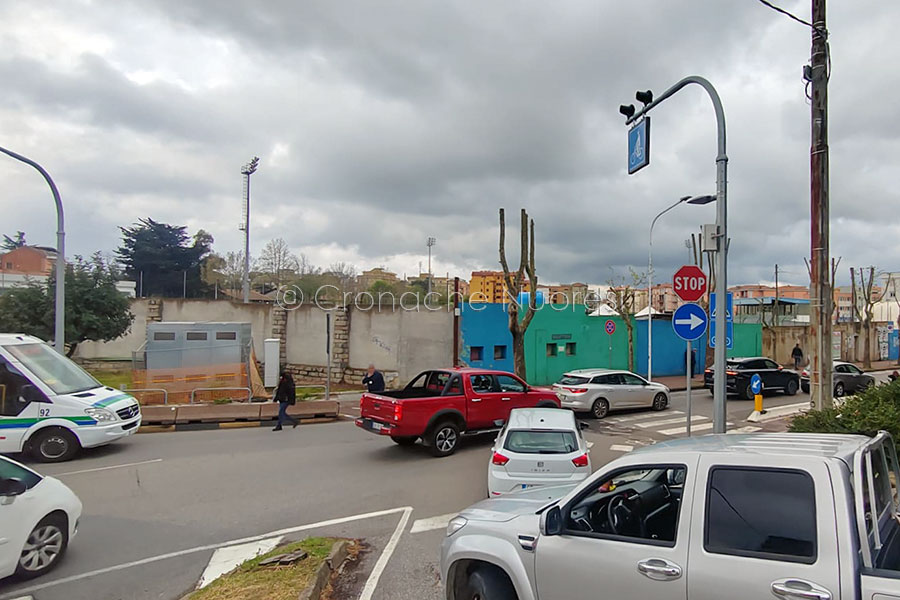 Caos traffico a Nuoro: un tamponamento blocca l’ingresso della città