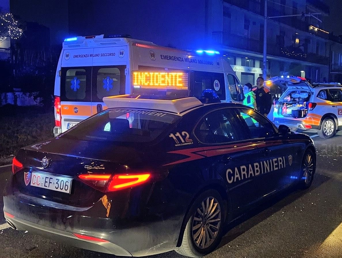 Drammatico schianto contro un albero: muore un giovane su un’auto rubata