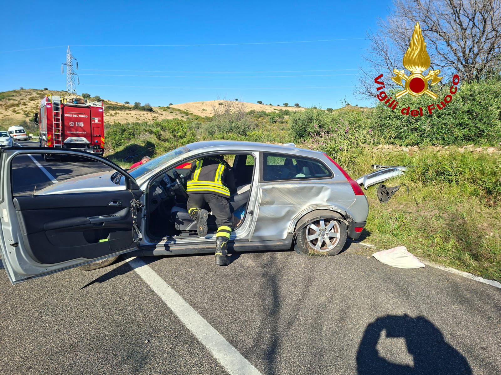 Auto fuori strada sulla SS 125: interviene l’elisoccorso per una giovane ferita
