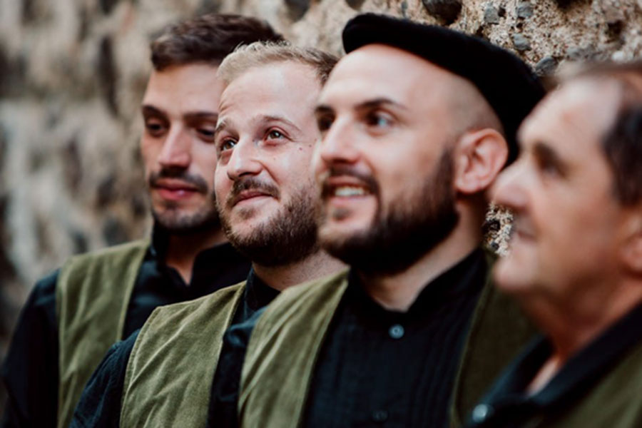 Traguardo social per i Tenores di Orosei “Antoni Milia”: la tradizione sarda conquista il web