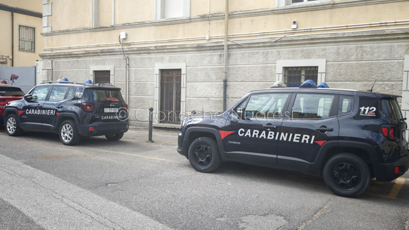 Nuoro. Colpo in pieno centro, fuga a gambe levate e denuncia: il pomeriggio storto del ladro maldestro
