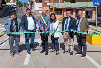 Il taglio del nastro del nuovo Centro intermodale (foto S.Novellu)