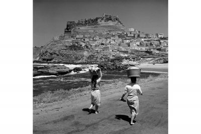 Jean Dieuzaide, Castelsardo, 1956 (Archivio ISRE)