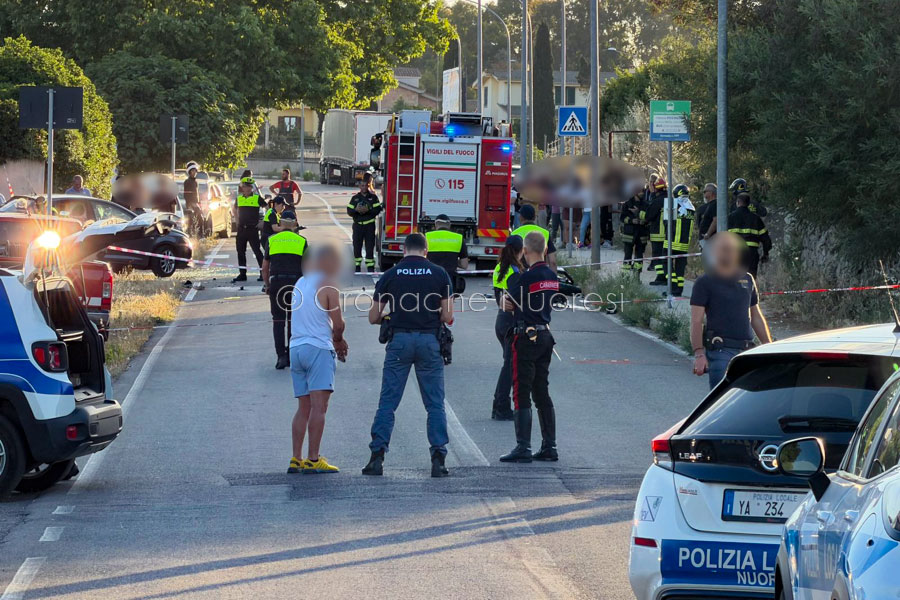 Schianto a Nuoro. Scontro tra auto e moto in via Murichessa: gravissimo 24enne