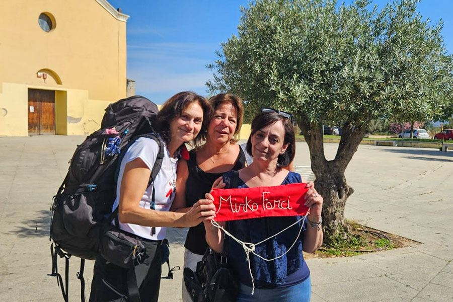 Tortolì: madri unite contro la violenza. Orme d’ombra a Tortolì per Mirko Farci