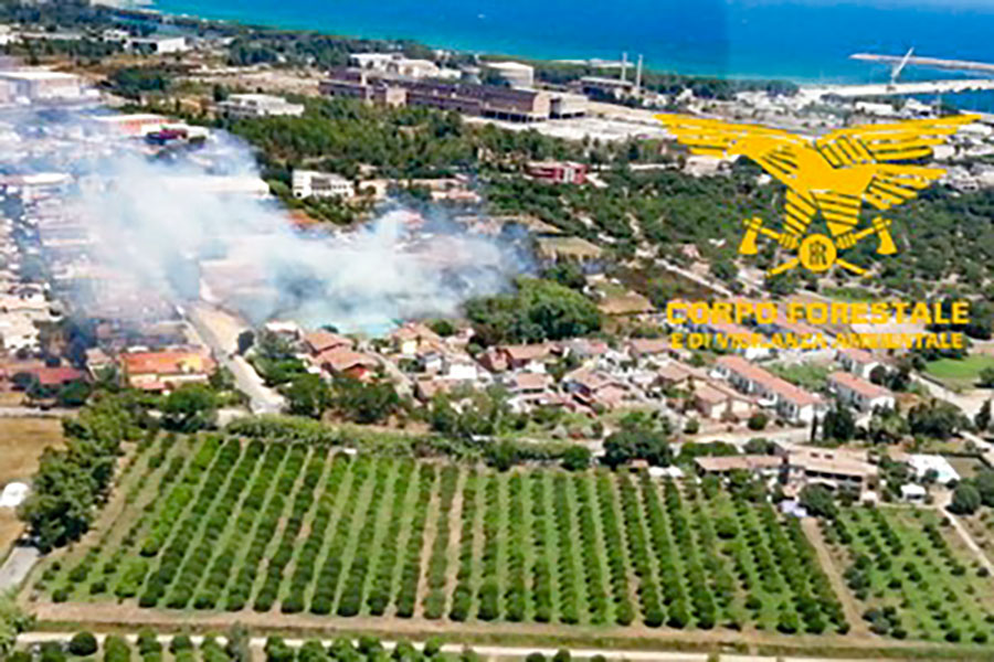 Fiamme all’Acquedotto di Arbatax: intervento di contenimento in corso
